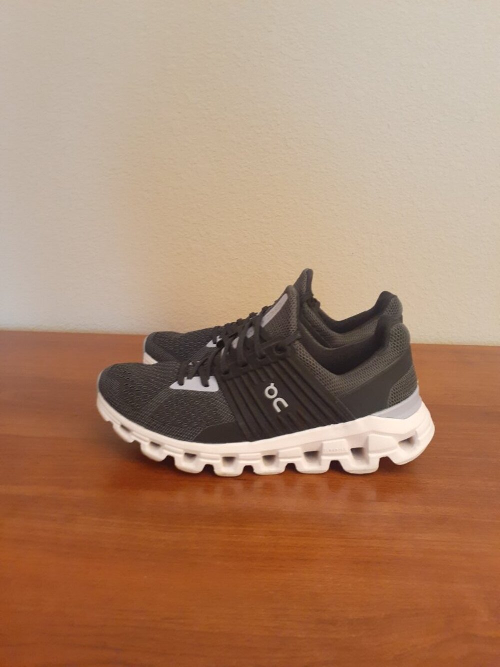 On Cloudswift Mesh Sneakers - Picture 3 of 10